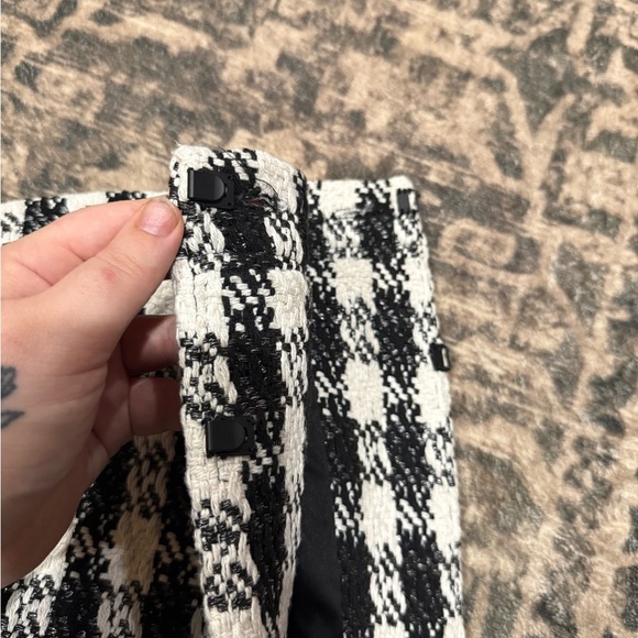 Stylish Black and White Checkered shirt topper - Picture 6 of 8